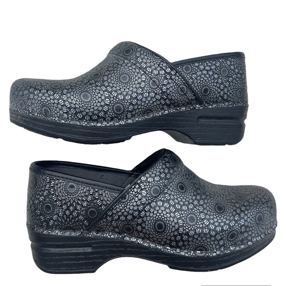 Dansko XP fancy leather clogs